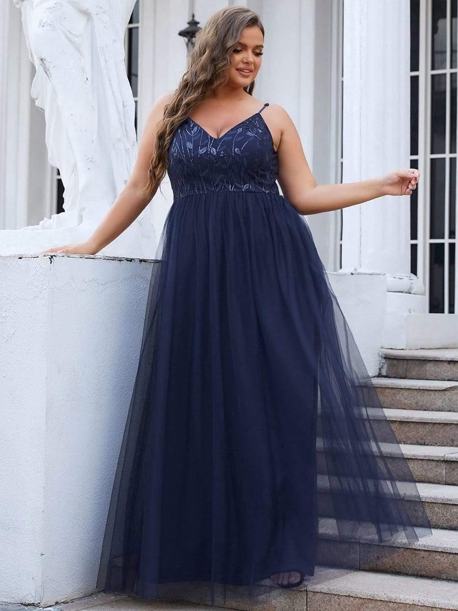Vintage Plus Size A-Line V-Neck Embroidery Evening Dress with Spaghetti Straps
