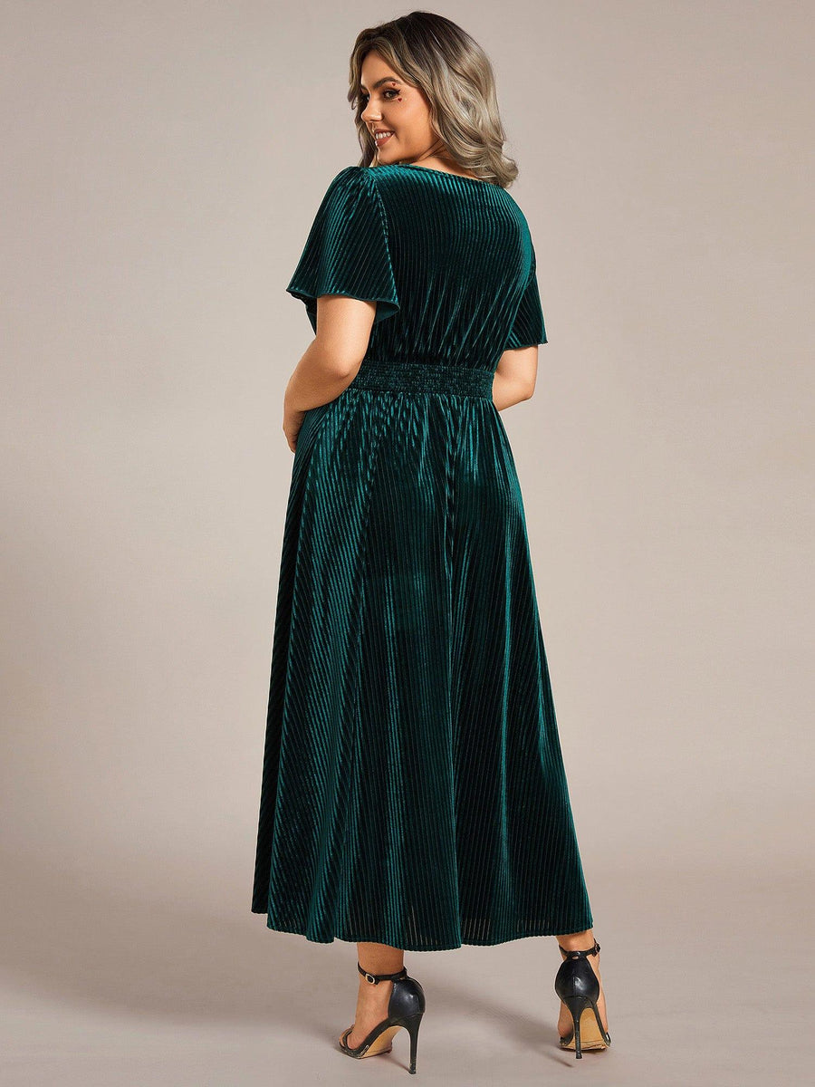 Sophisticated Plus Size A-Line Velvet Fall Wedding Guest Dress