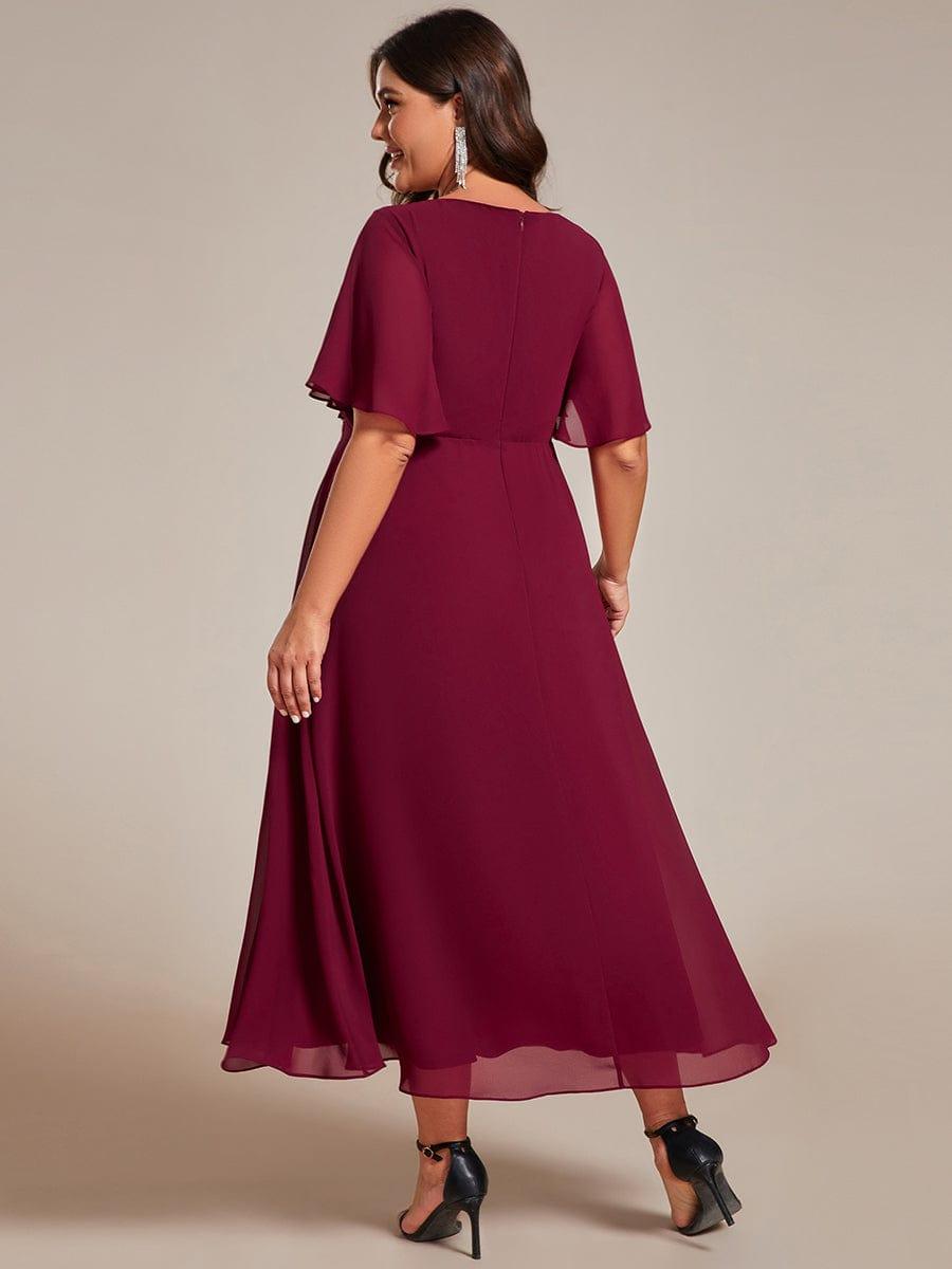 Chic Plus Size Short Sleeves V-Neck Wedding Guest Dress with Appliques