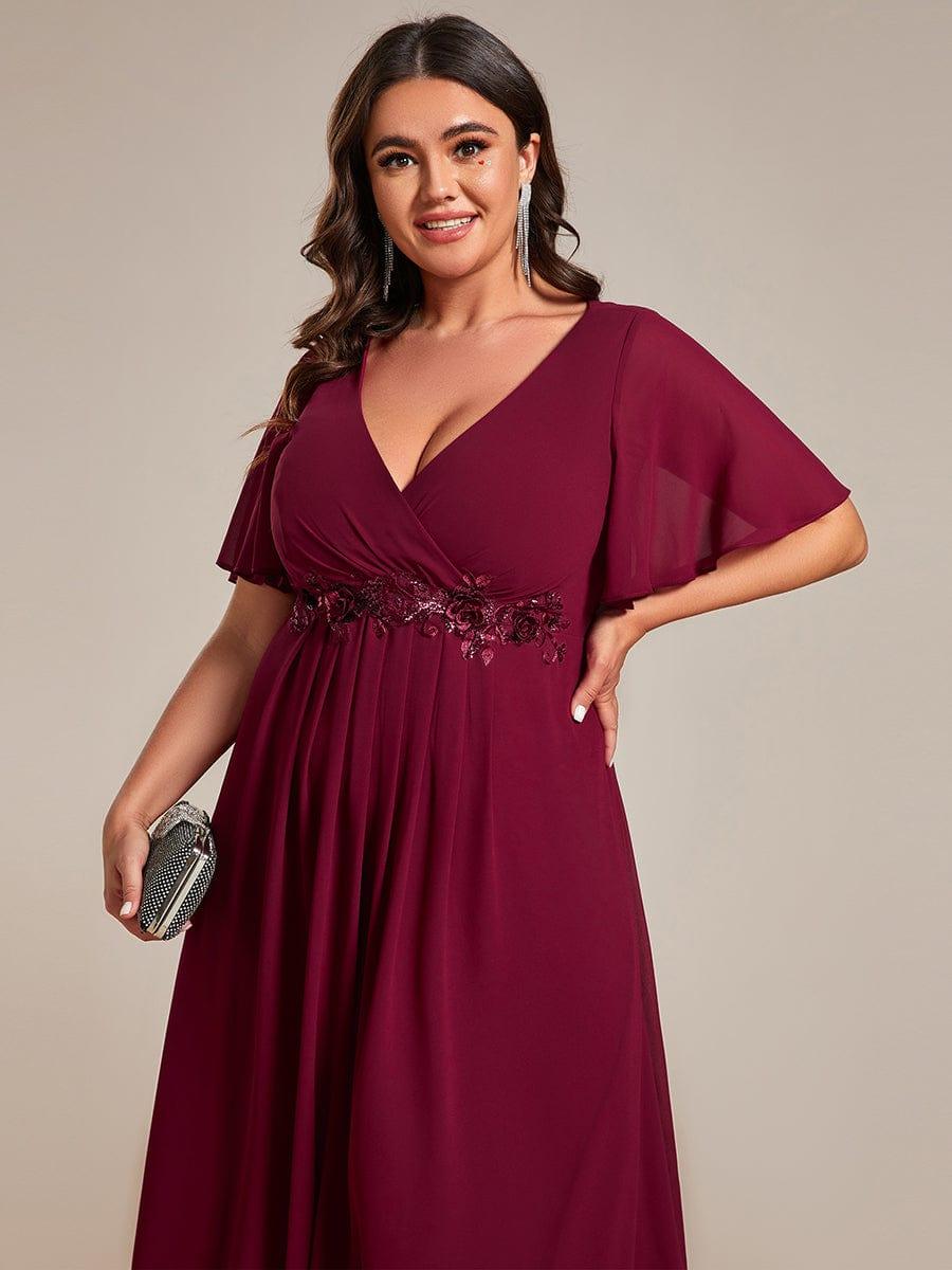 Chic Plus Size Short Sleeves V-Neck Wedding Guest Dress with Appliques