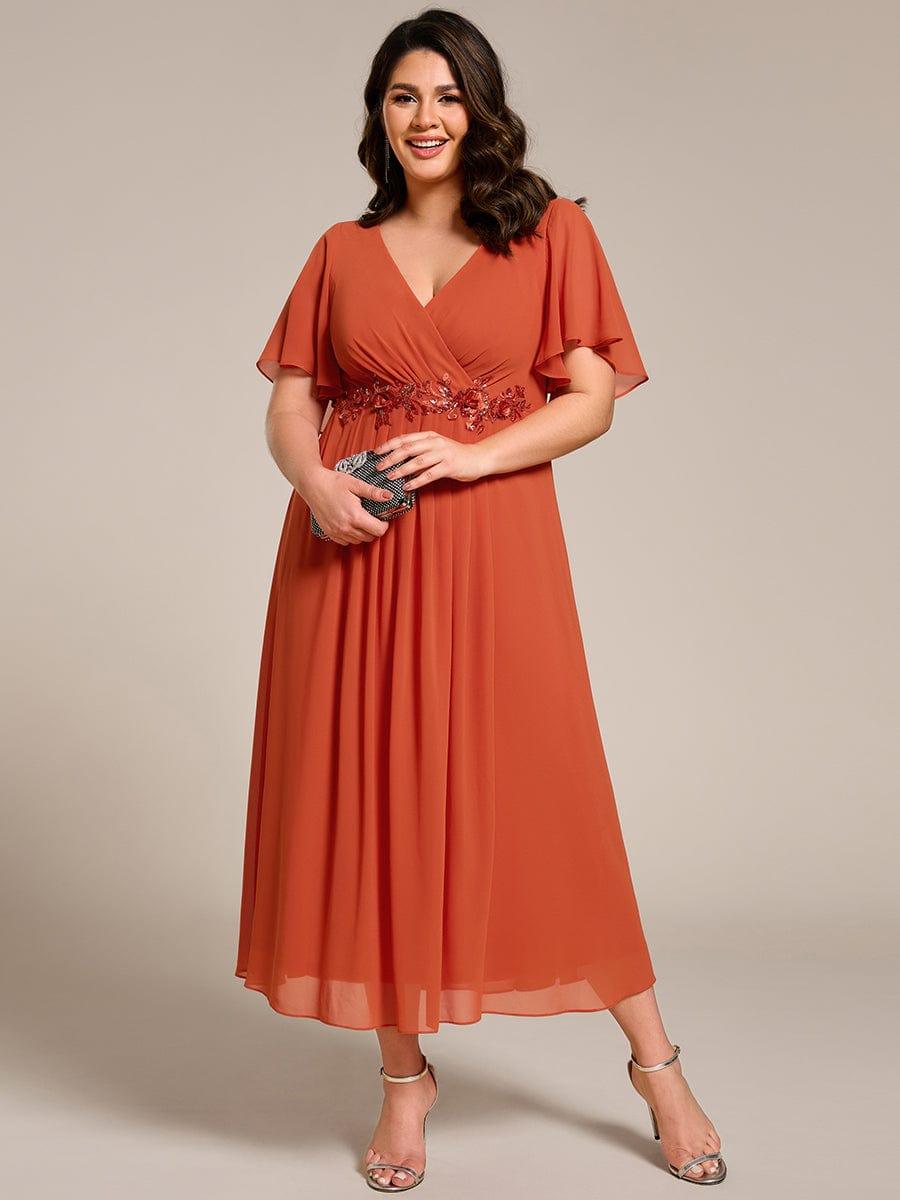 Chic Plus Size Short Sleeves V-Neck Wedding Guest Dress with Appliques