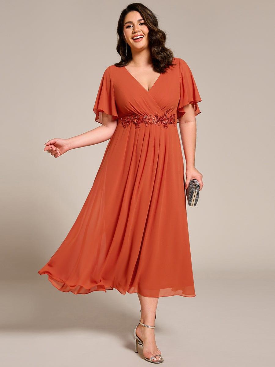 Chic Plus Size Short Sleeves V-Neck Wedding Guest Dress with Appliques