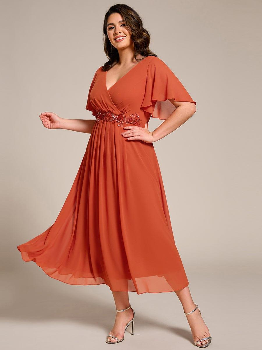 Chic Plus Size Short Sleeves V-Neck Wedding Guest Dress with Appliques