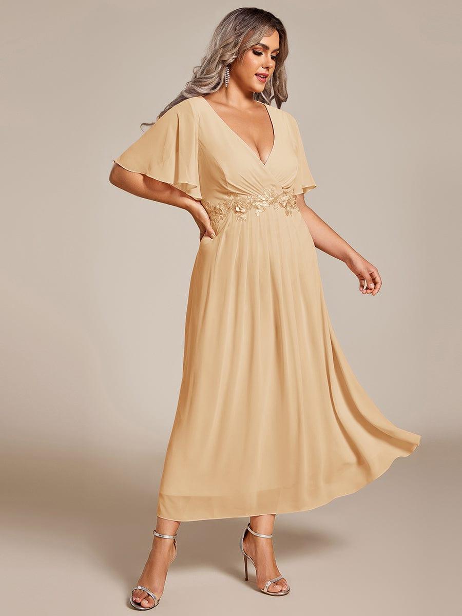 Chic Plus Size Short Sleeves V-Neck Wedding Guest Dress with Appliques