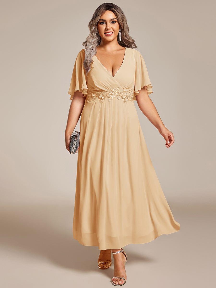 Chic Plus Size Short Sleeves V-Neck Wedding Guest Dress with Appliques