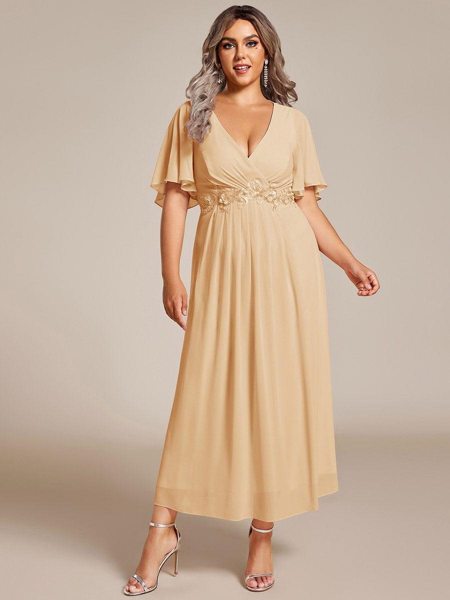 Chic Plus Size Short Sleeves V-Neck Wedding Guest Dress with Appliques