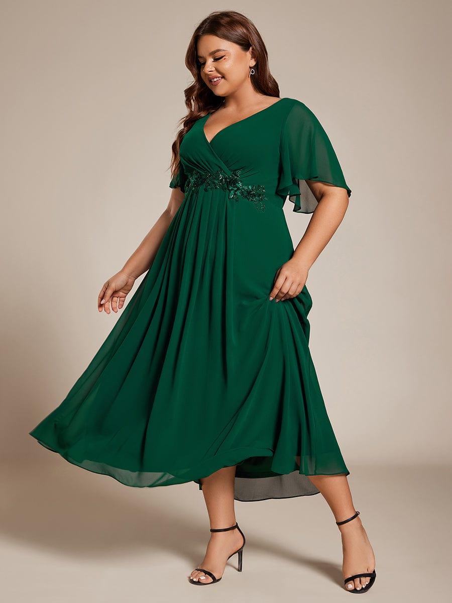 Chic Plus Size Short Sleeves V-Neck Wedding Guest Dress with Appliques