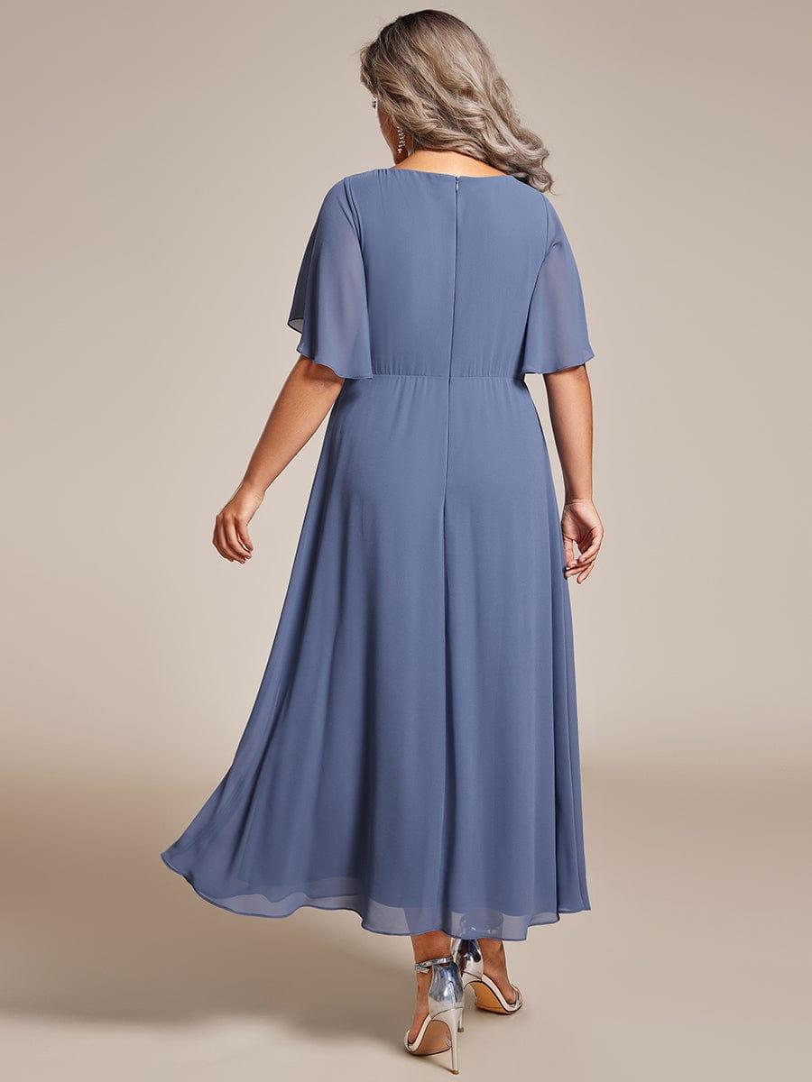 Chic Plus Size Short Sleeves V-Neck Wedding Guest Dress with Appliques