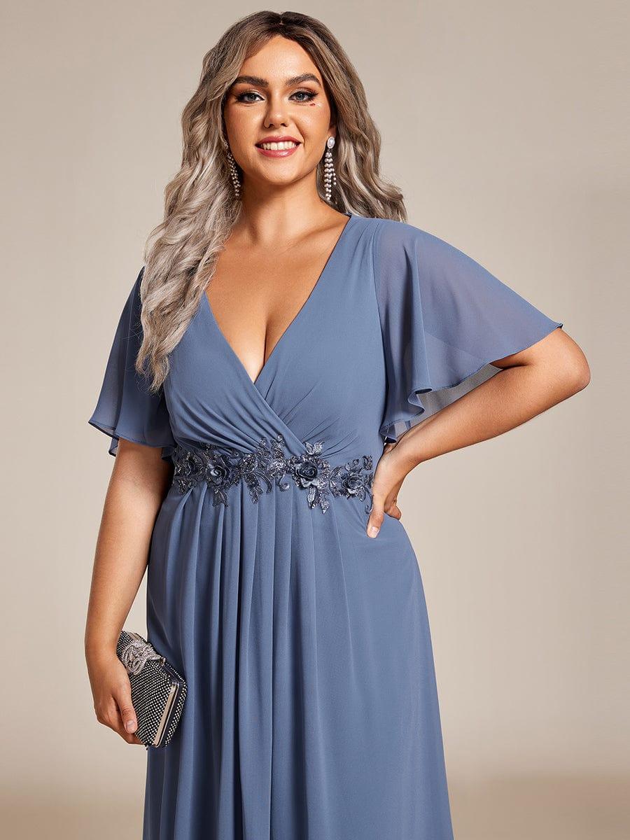 Chic Plus Size Short Sleeves V-Neck Wedding Guest Dress with Appliques