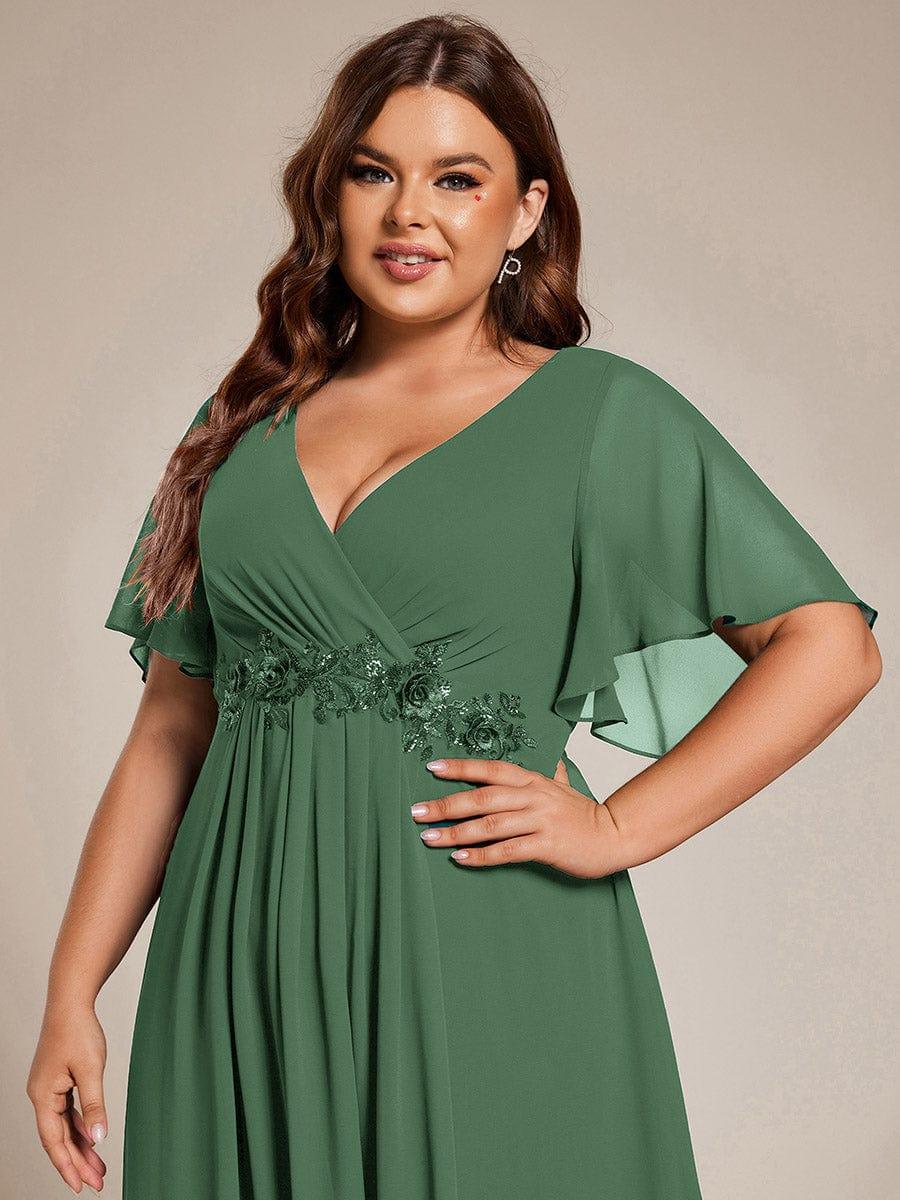 Chic Plus Size Short Sleeves V-Neck Wedding Guest Dress with Appliques