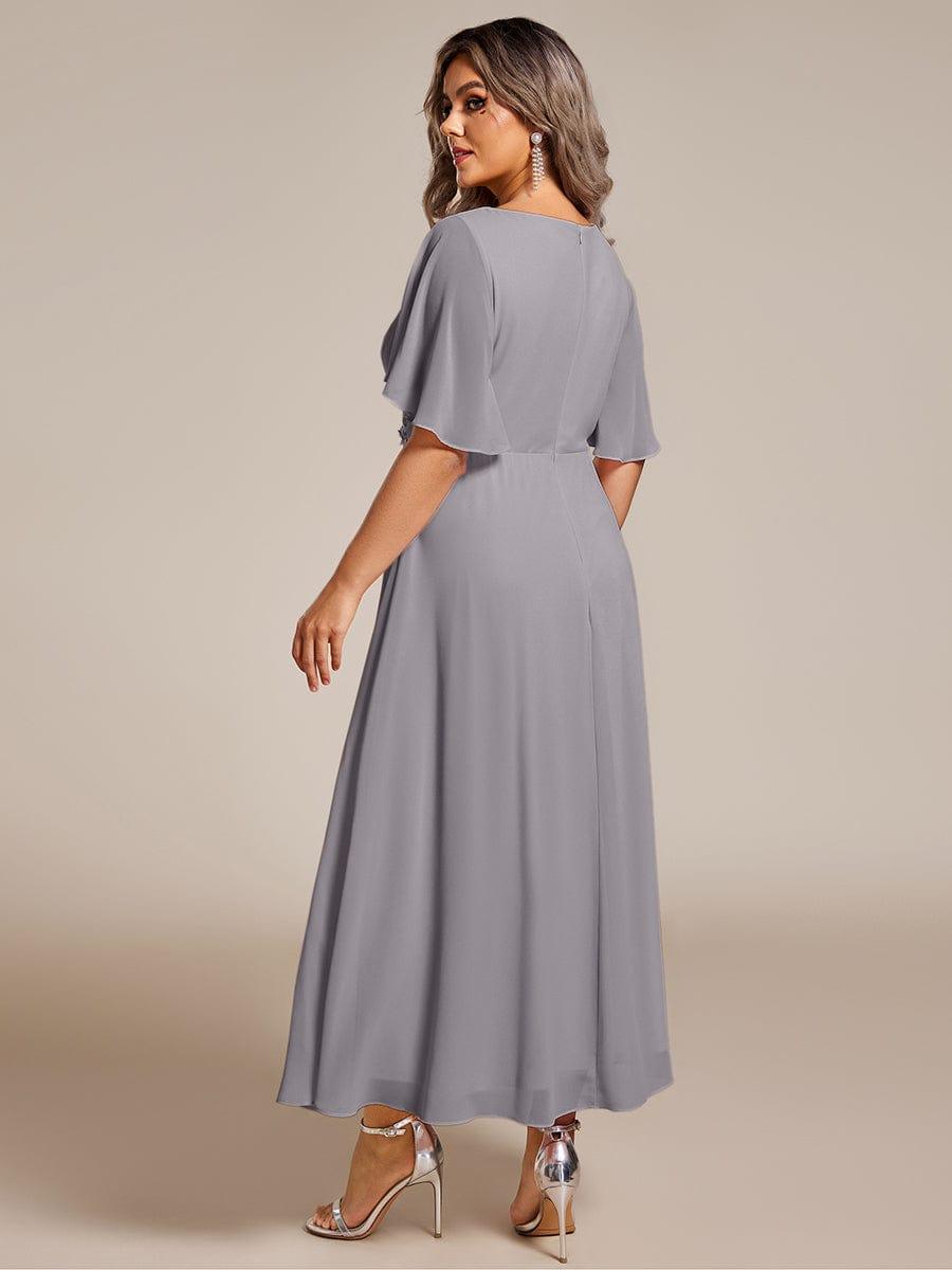 Chic Plus Size Short Sleeves V-Neck Wedding Guest Dress with Appliques