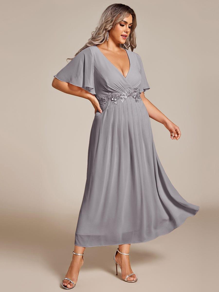 Chic Plus Size Short Sleeves V-Neck Wedding Guest Dress with Appliques