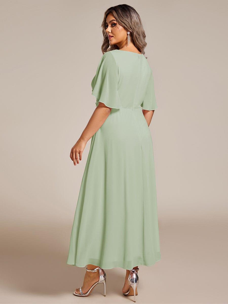 Chic Plus Size Short Sleeves V-Neck Wedding Guest Dress with Appliques