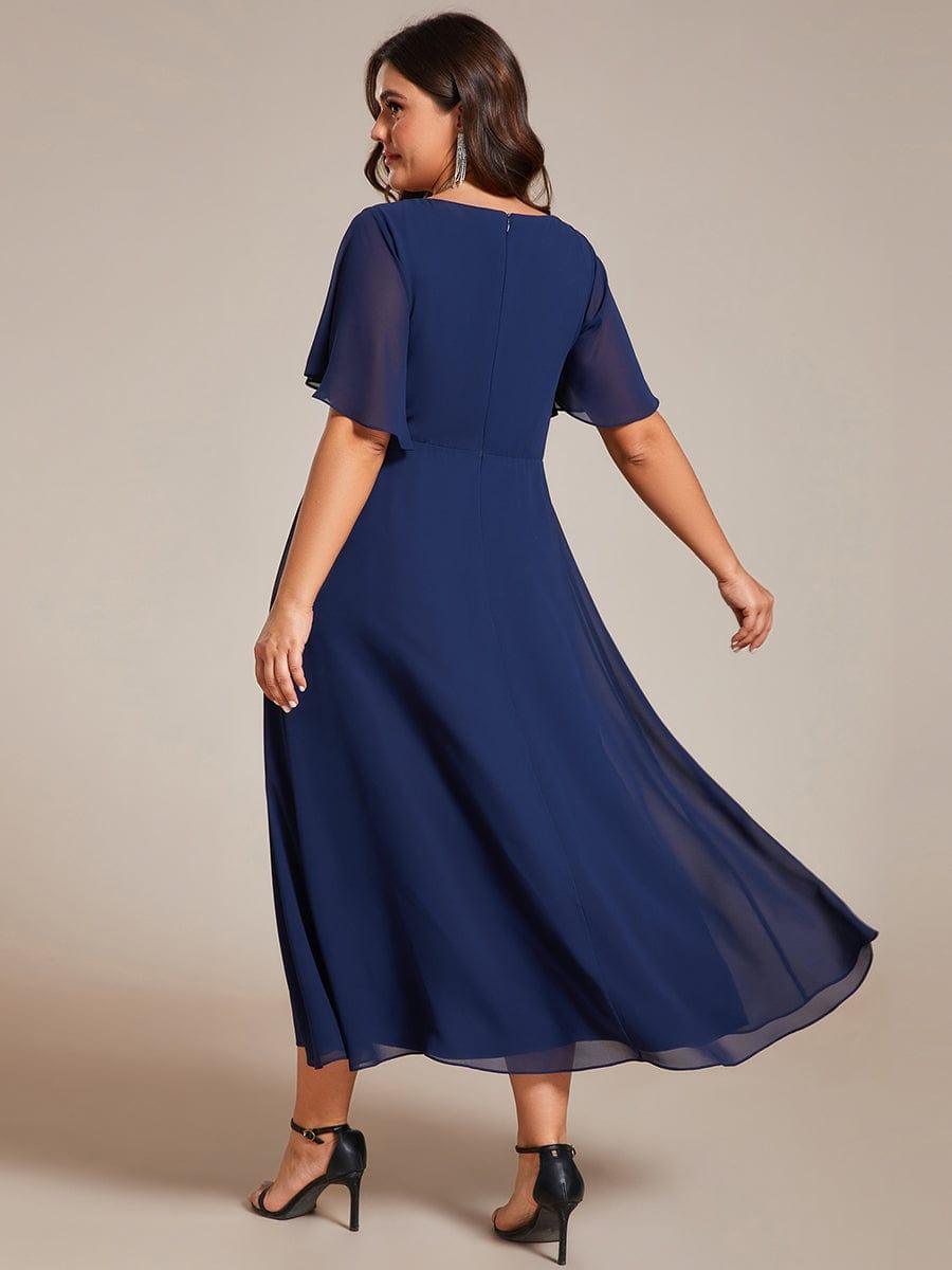 Chic Plus Size Short Sleeves V-Neck Wedding Guest Dress with Appliques