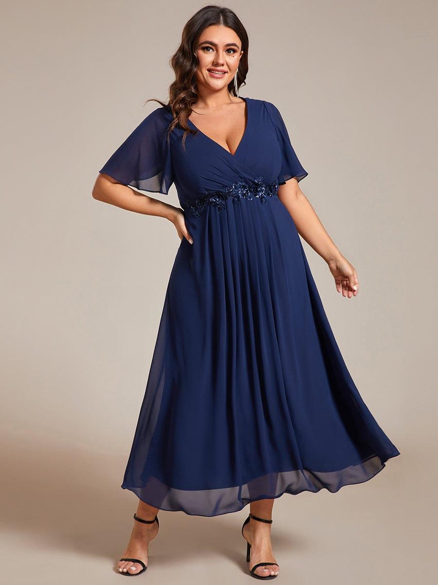 Chic Plus Size Short Sleeves V-Neck Wedding Guest Dress with Appliques