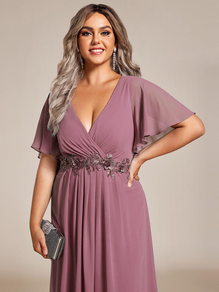 Chic Plus Size Short Sleeves V-Neck Wedding Guest Dress with Appliques