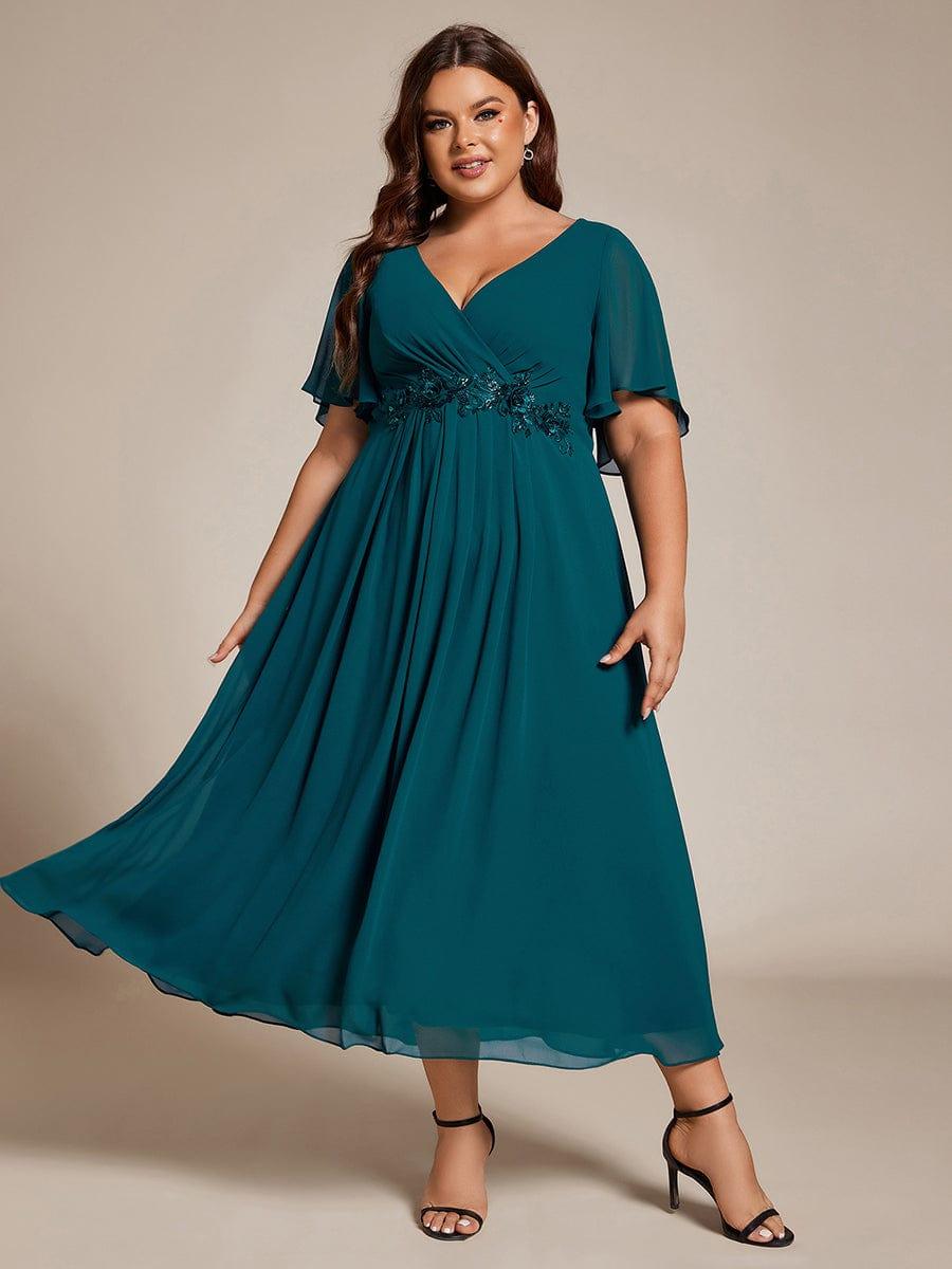 Chic Plus Size Short Sleeves V-Neck Wedding Guest Dress with Appliques