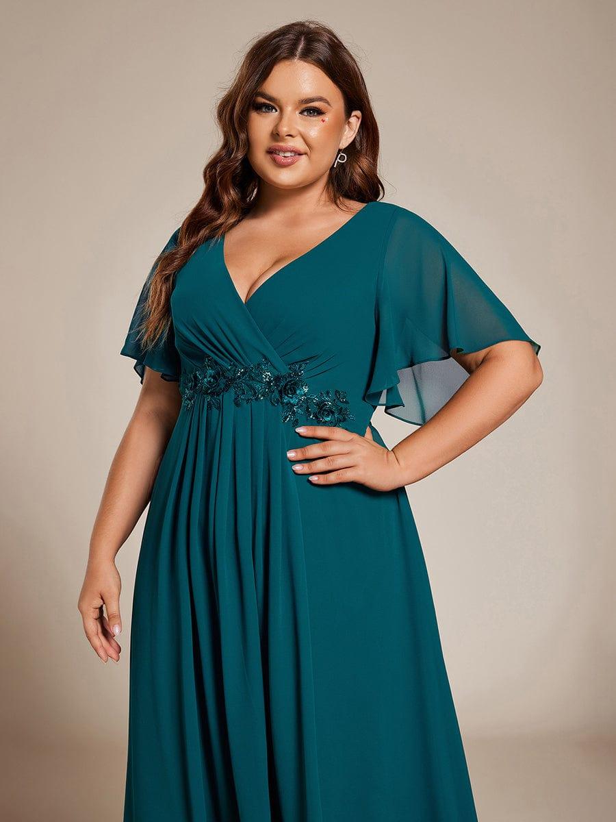 Chic Plus Size Short Sleeves V-Neck Wedding Guest Dress with Appliques