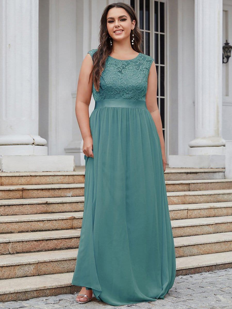 Glamorous Plus Size Round Neck A-Line Chiffon Bridesmaid Dresses with Open Back