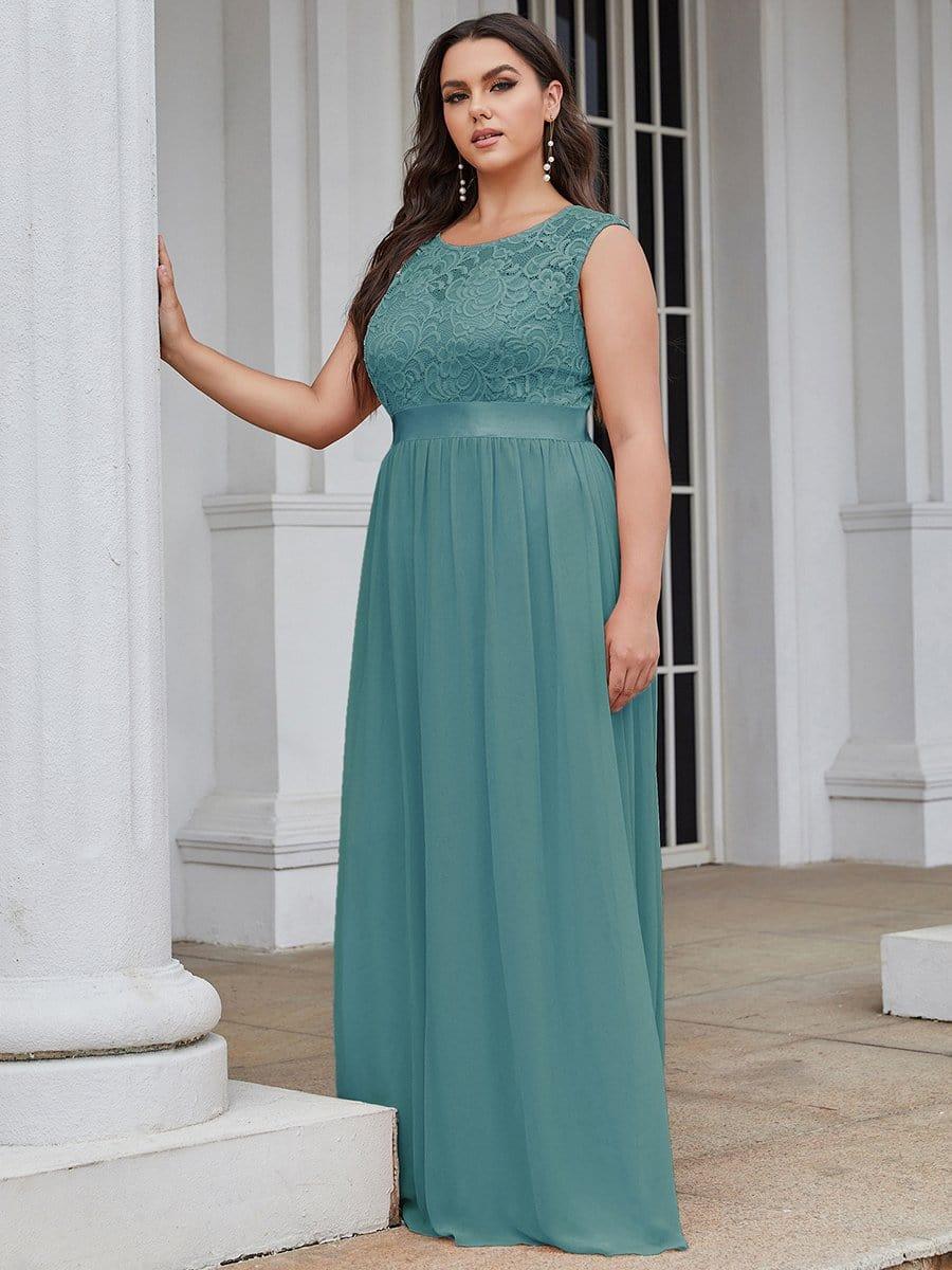 Glamorous Plus Size Round Neck A-Line Chiffon Bridesmaid Dresses with Open Back
