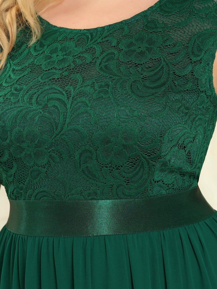 Glamorous Plus Size Round Neck A-Line Chiffon Bridesmaid Dresses with Open Back