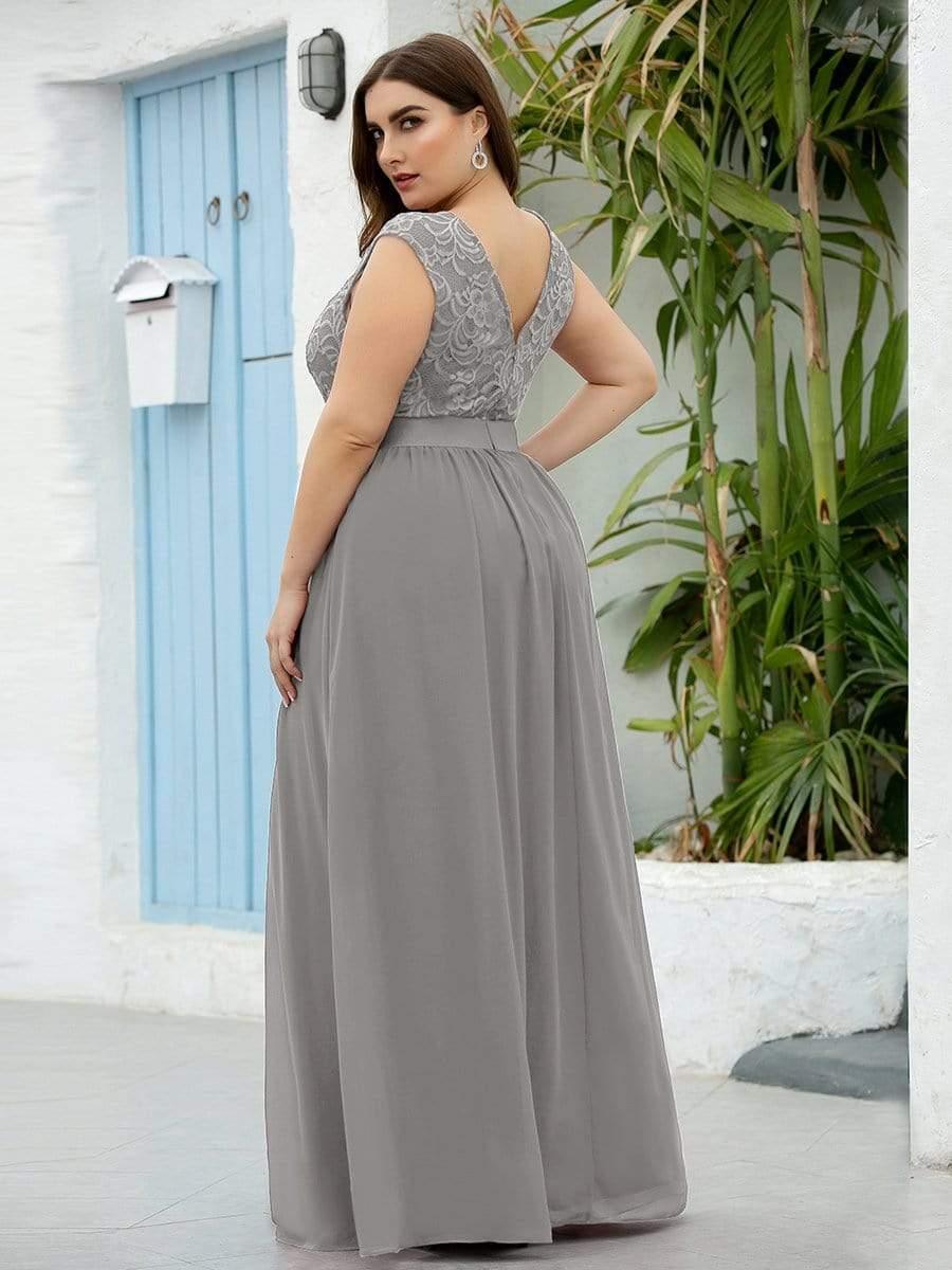 Glamorous Plus Size Round Neck A-Line Chiffon Bridesmaid Dresses with Open Back