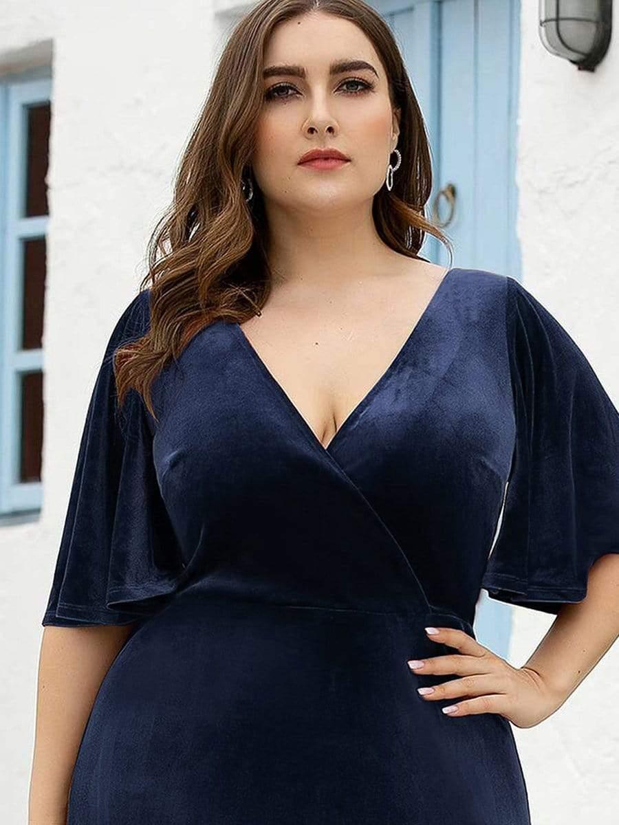 Classic Plus Size Backless Velvet Maxi Evening Dress with Short Sleeves