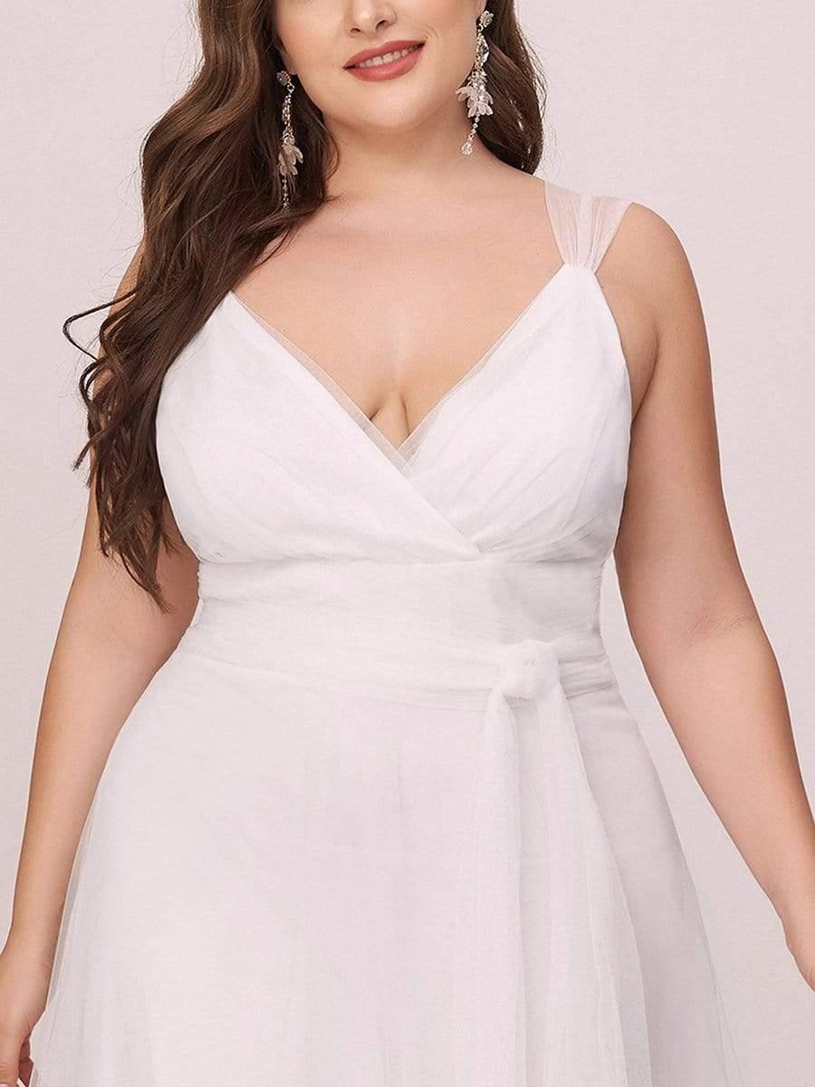 Graceful Plus Size V-Neck A-Line Tulle Bridesmaid Dress