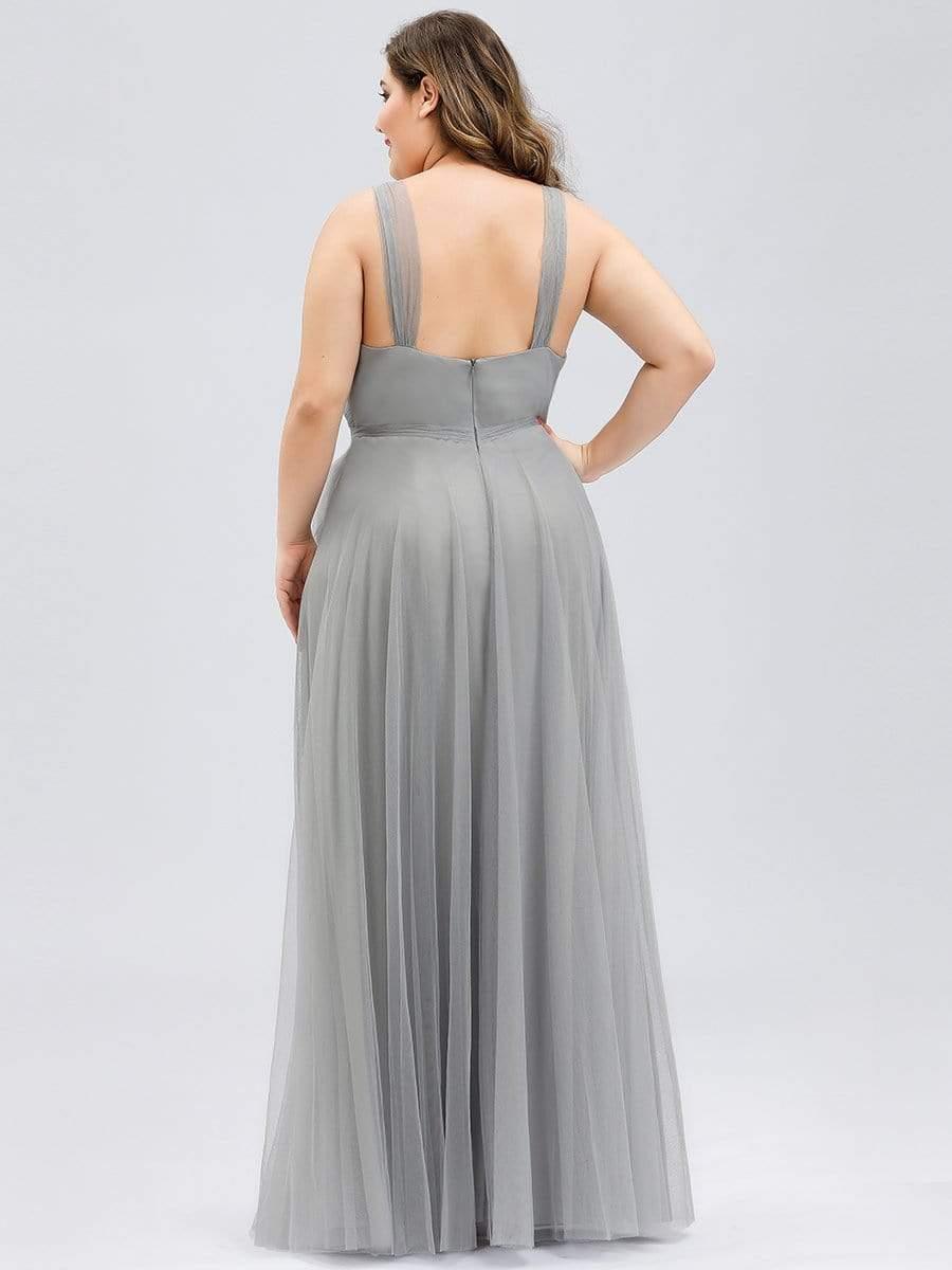 Graceful Plus Size V-Neck A-Line Tulle Bridesmaid Dress