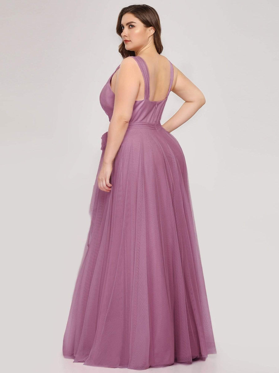 Graceful Plus Size V-Neck A-Line Tulle Bridesmaid Dress