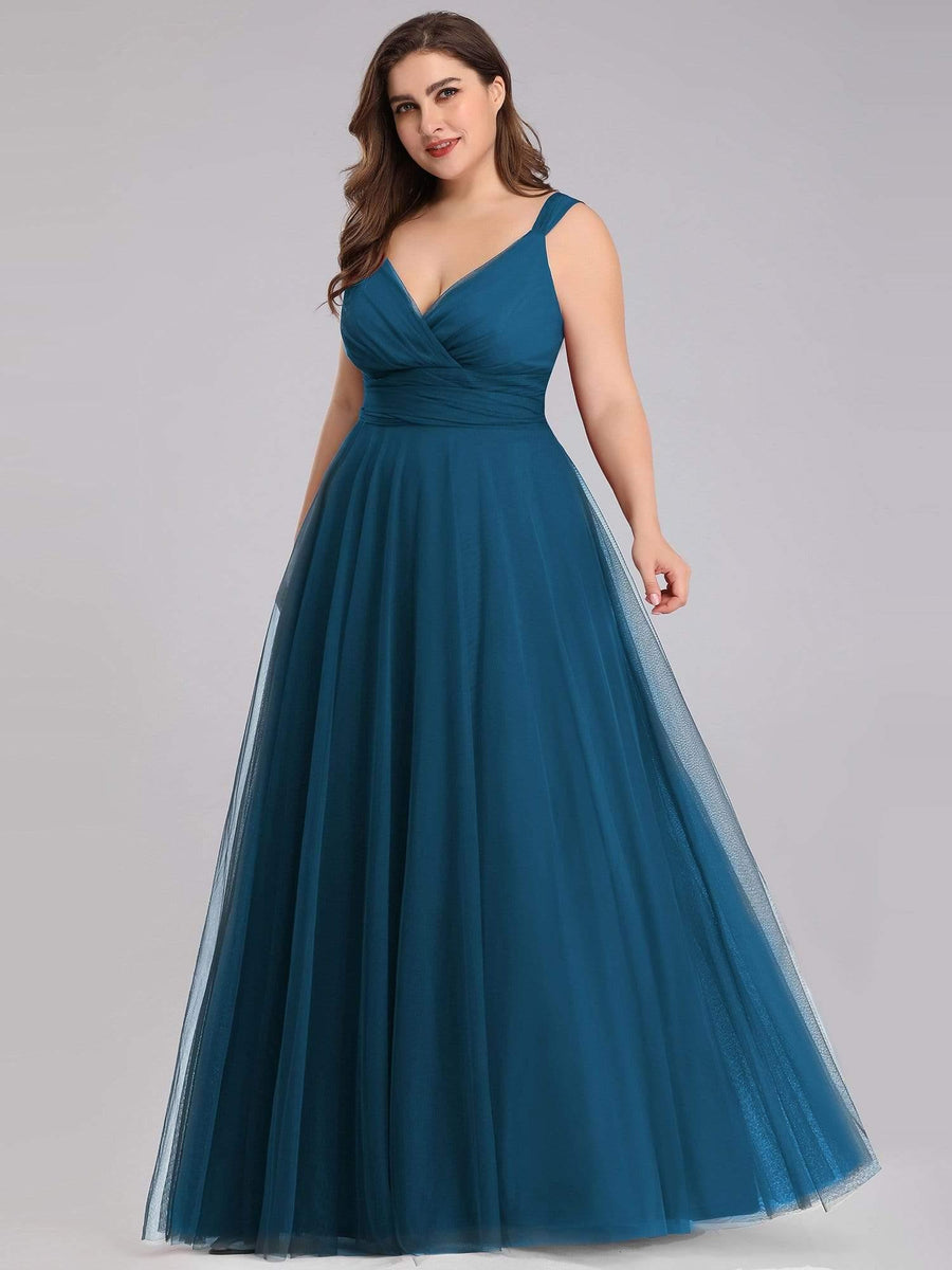 Graceful Plus Size V-Neck A-Line Tulle Bridesmaid Dress