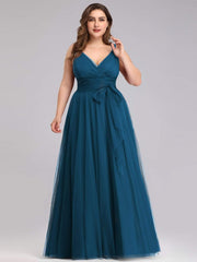 Graceful Plus Size V-Neck A-Line Tulle Bridesmaid Dress