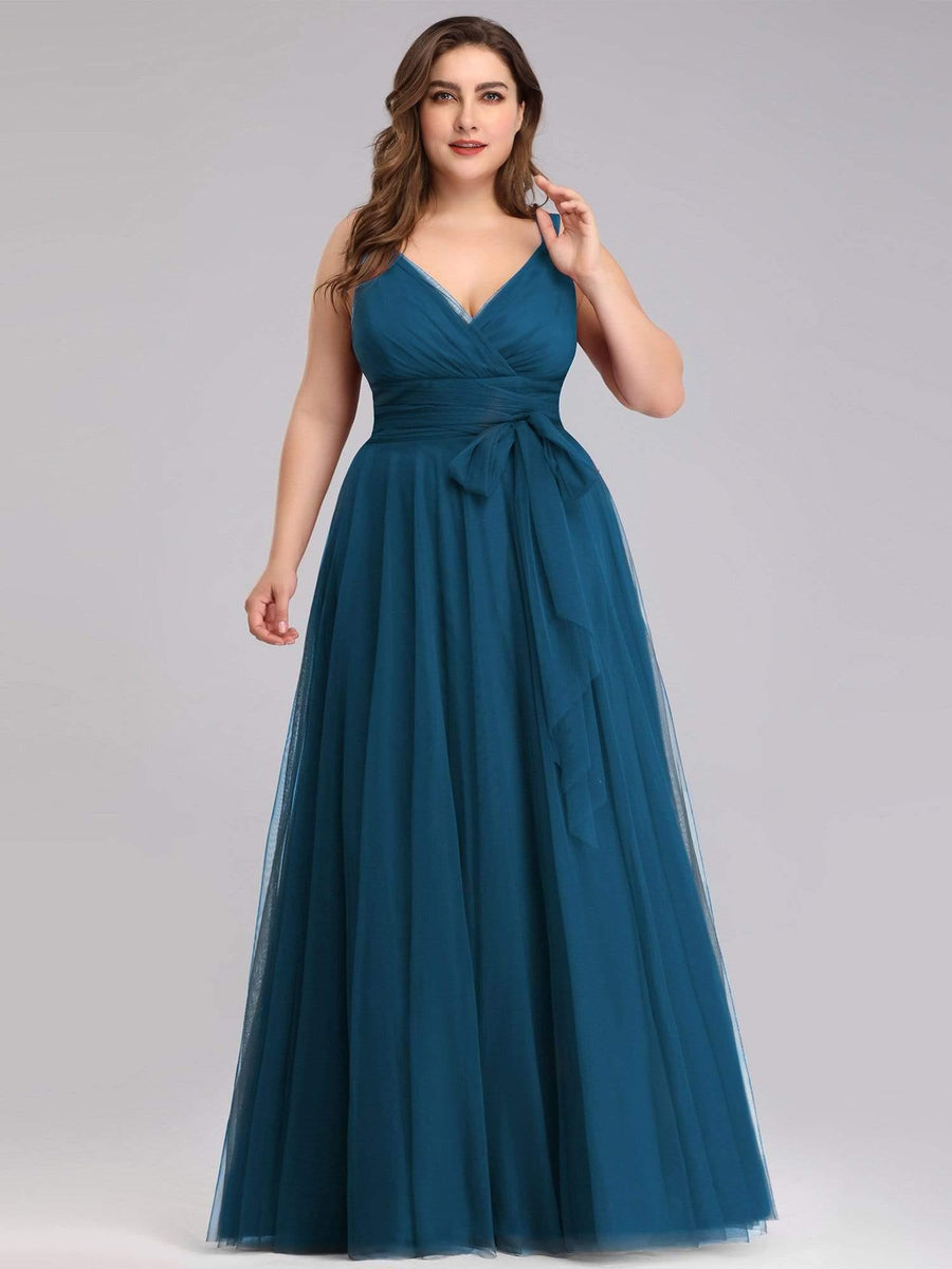 Graceful Plus Size V-Neck A-Line Tulle Bridesmaid Dress
