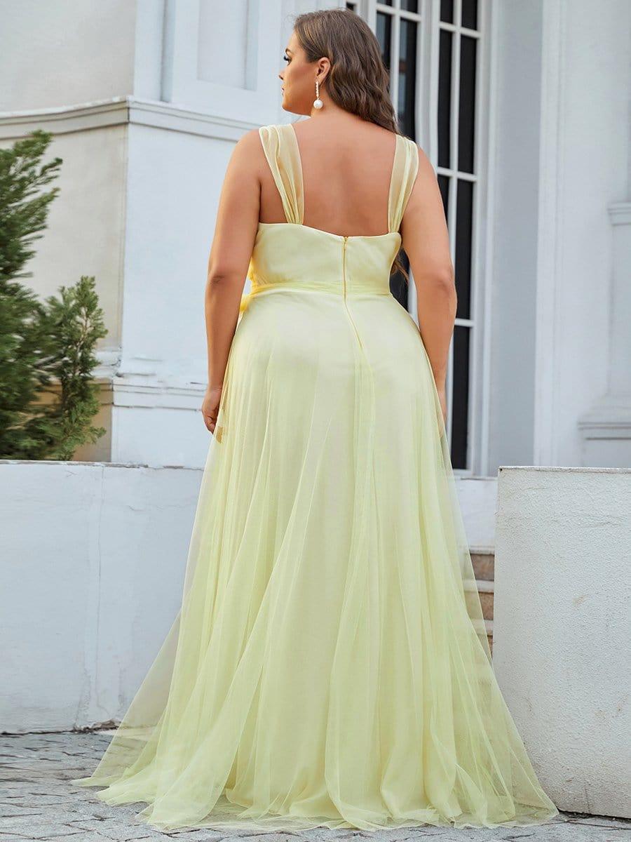 Graceful Plus Size V-Neck A-Line Tulle Bridesmaid Dress