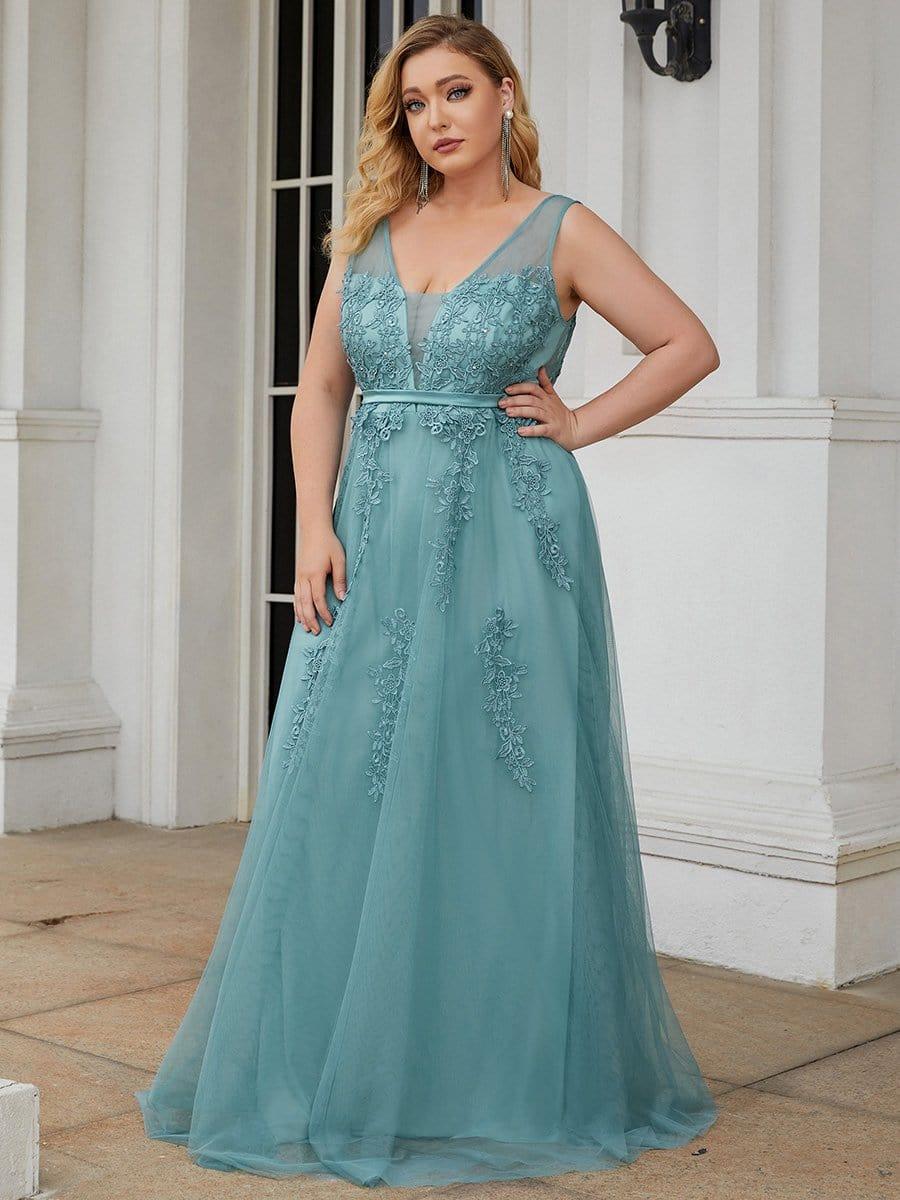 Graceful Plus Size Maxi V-Neck Tulle Formal Evening Dress with Sash