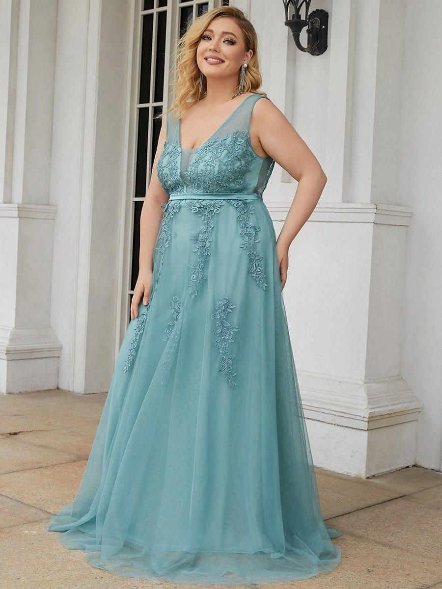 Graceful Plus Size Maxi V-Neck Tulle Formal Evening Dress with Sash