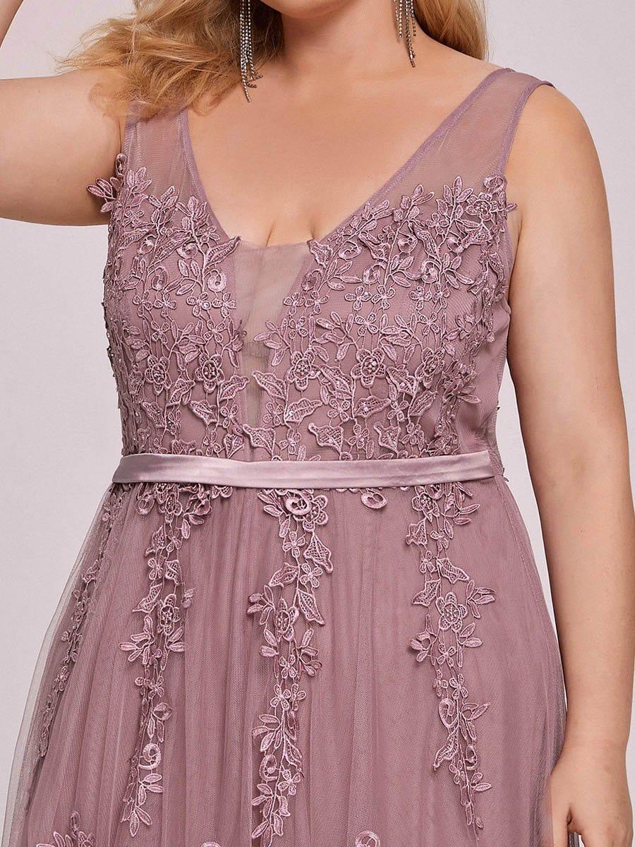 Graceful Plus Size Maxi V-Neck Tulle Formal Evening Dress with Sash