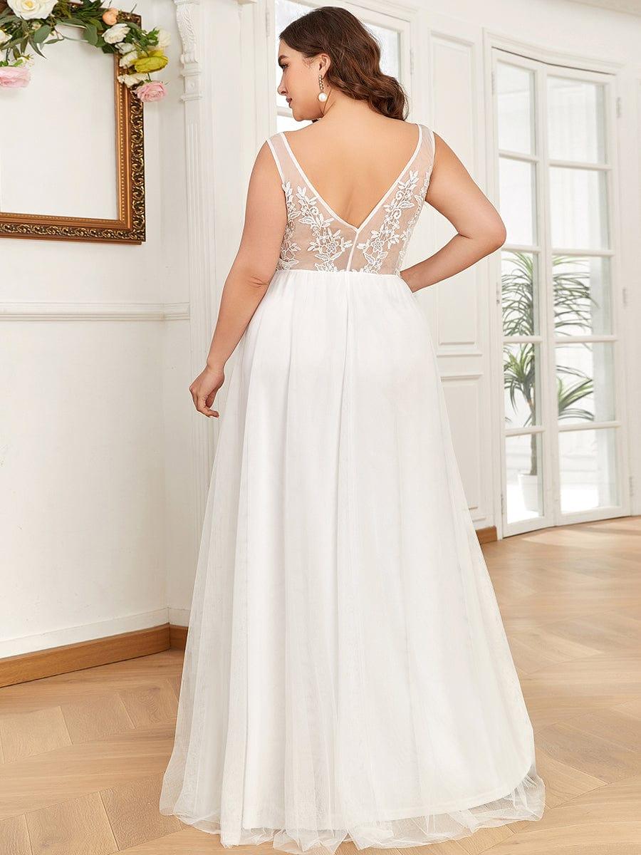Graceful Plus Size Maxi V-Neck Tulle Formal Evening Dress with Sash