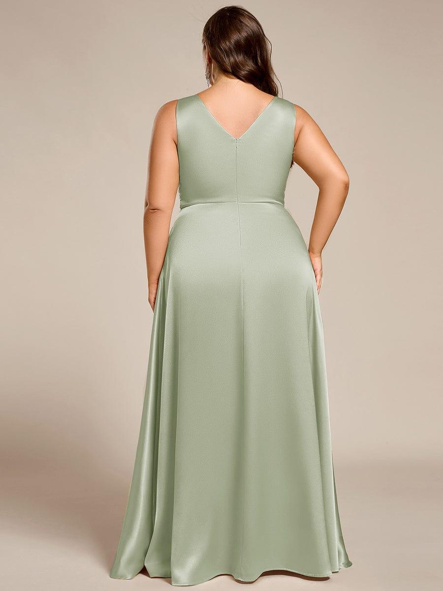 Feminine Plus Size Satin A-Line Bridesmaid Dress with Pockets