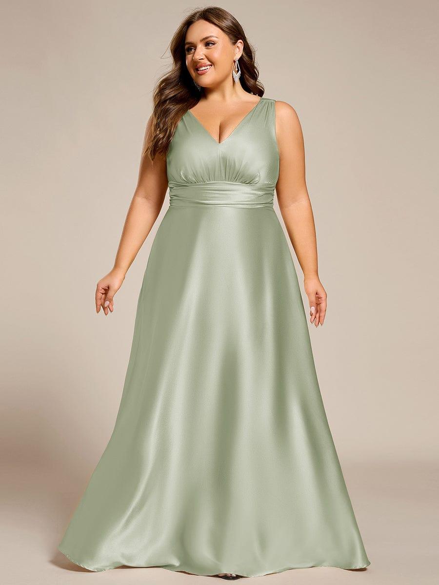 Feminine Plus Size Satin A-Line Bridesmaid Dress with Pockets