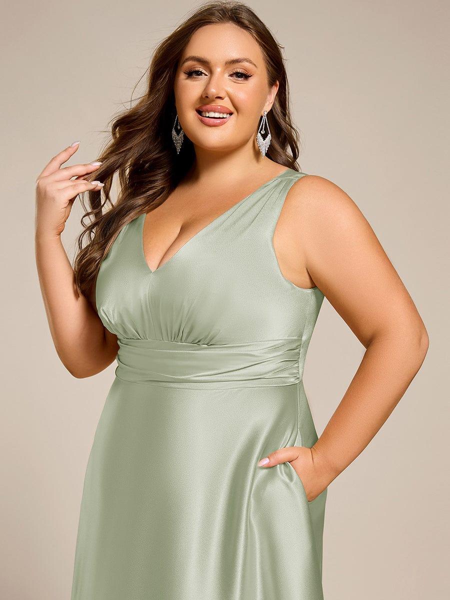Feminine Plus Size Satin A-Line Bridesmaid Dress with Pockets