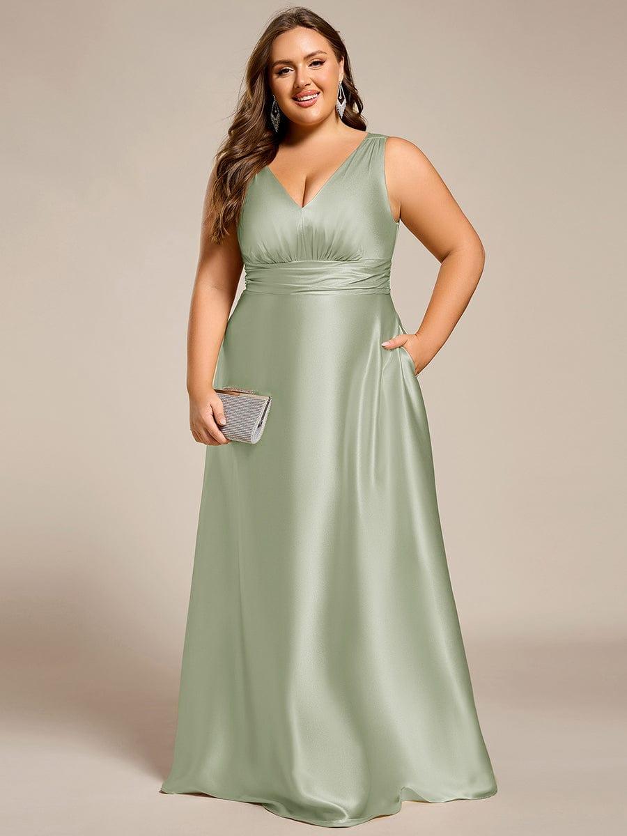 Feminine Plus Size Satin A-Line Bridesmaid Dress with Pockets
