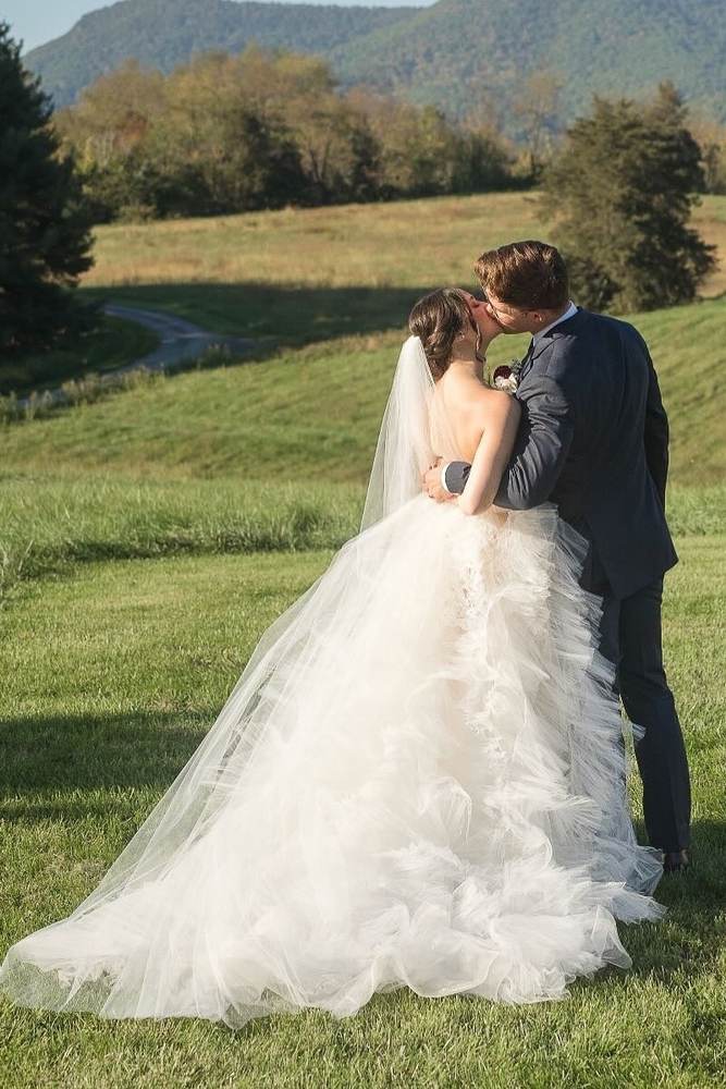 Elegant Sweetheart A-Line Tulle Long Wedding Dresses with Ruffles